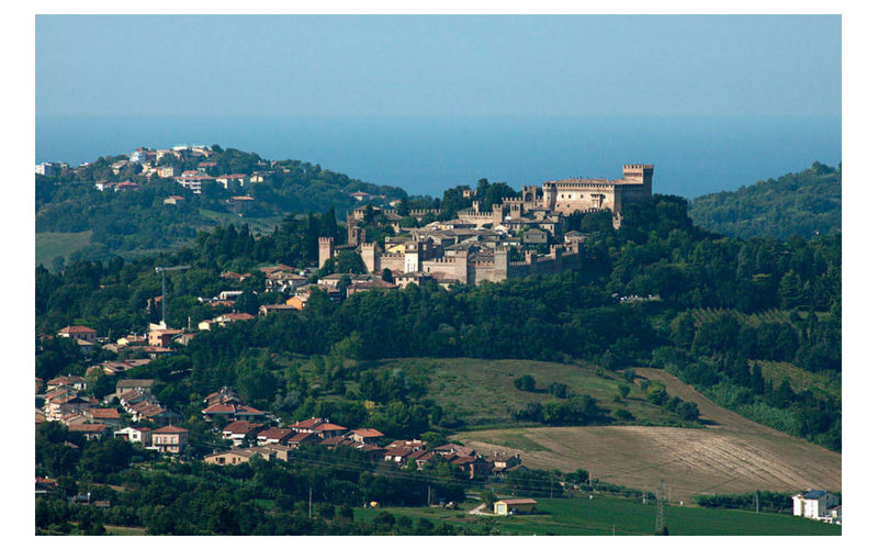 Il Castello di Gradara e i Mercatini di Natale a Rimini